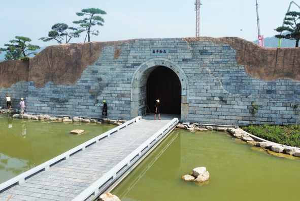 水泥仿石墻2.jpg 水泥仿石墻2.jpg